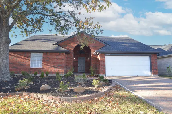 4634 Stonemede Drive, Friendswood, TX 77546