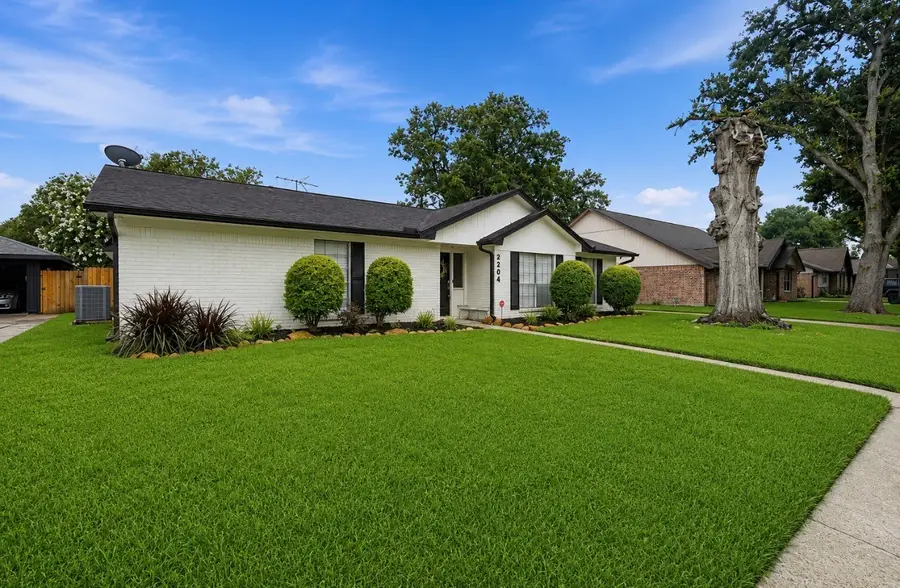 2204 S Fisher Court, Pasadena, TX 77502 - #2