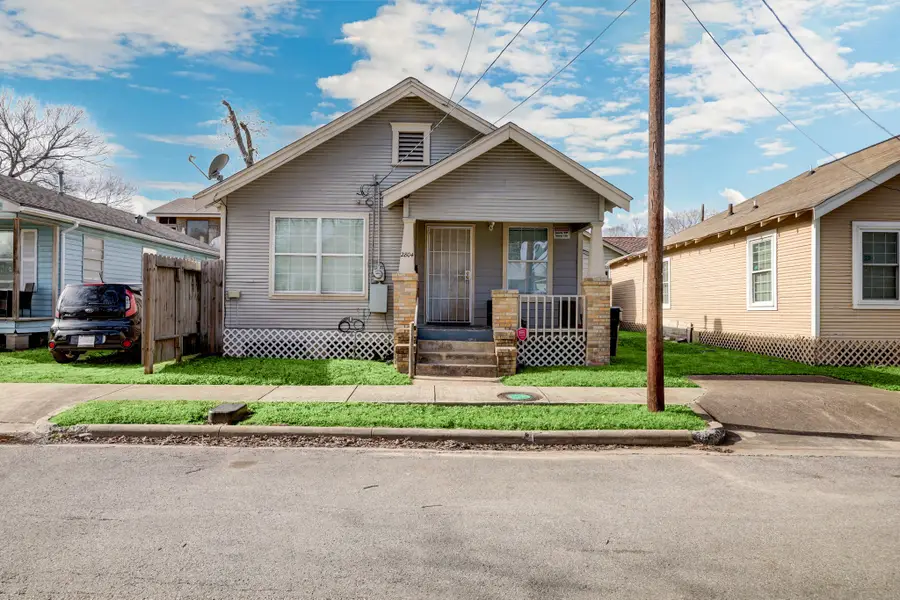 2804 Netleton St, Houston, TX 77004 - #2