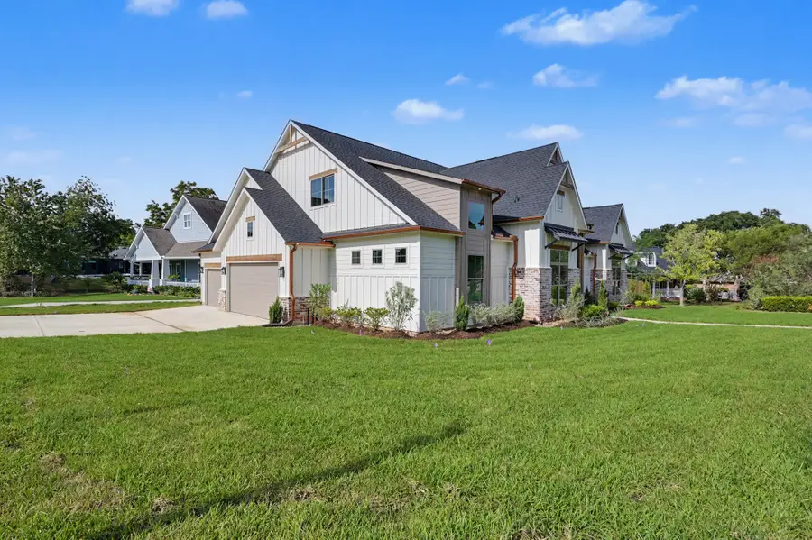 5442 Edgewater Court, Willis, TX 77318 - #2