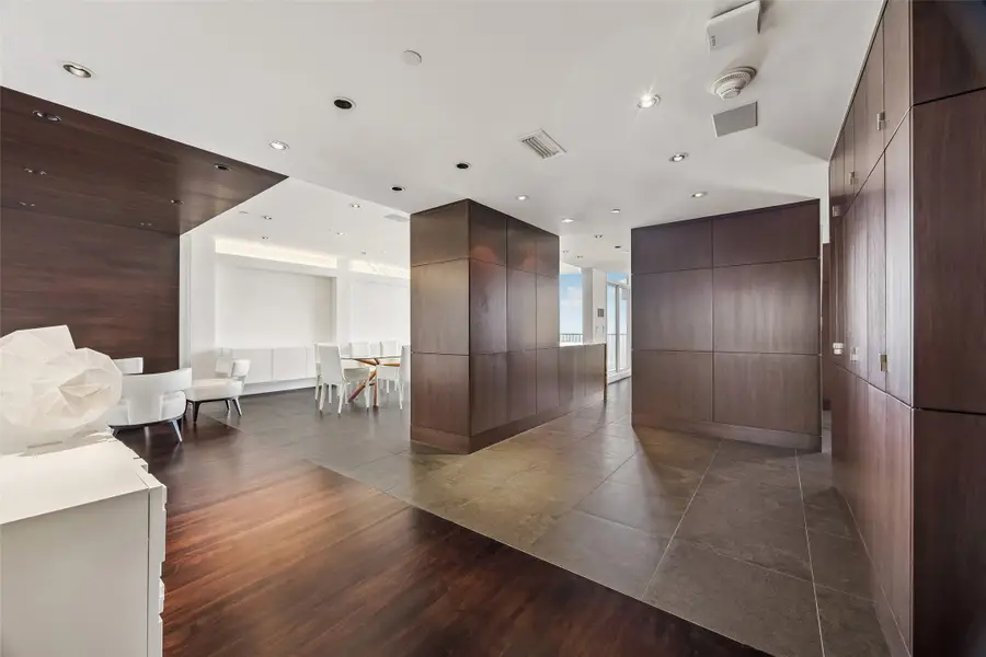 121 N Post Oak Lane #2104, Houston, TX 77024 - #3