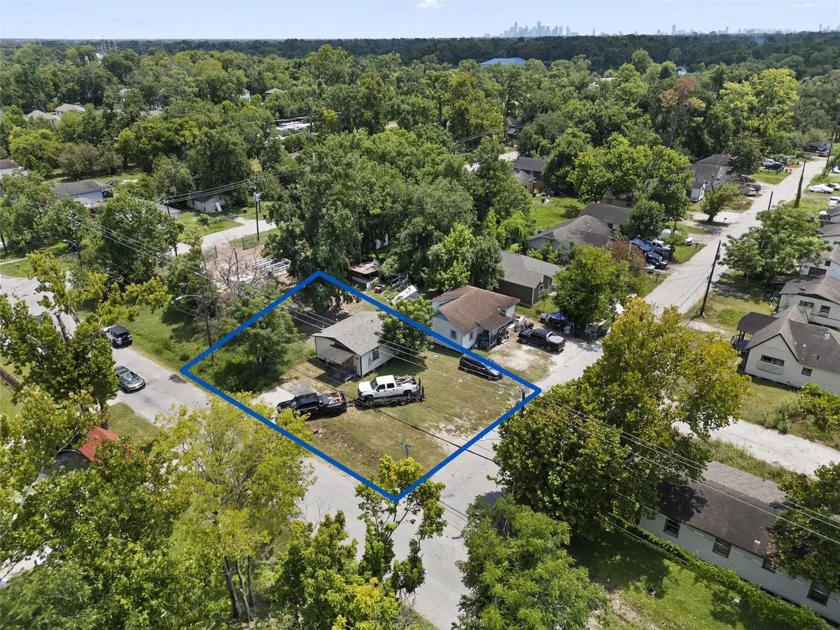 1825 Dolly Wright Street, Houston, TX 77088 - Image #1