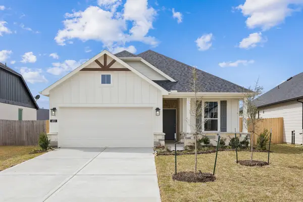 653 Amber Falls Drive, Montgomery, TX 77356