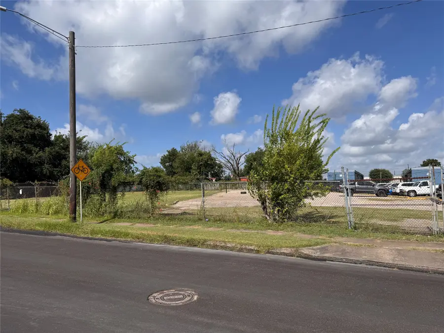 7151 Lawndale Street, Houston, TX 77023 - #3