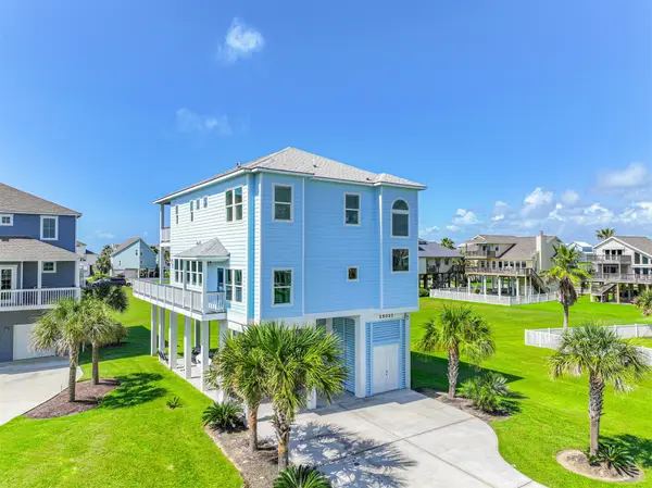 25027 Intrepid Lane, Galveston, TX 77554