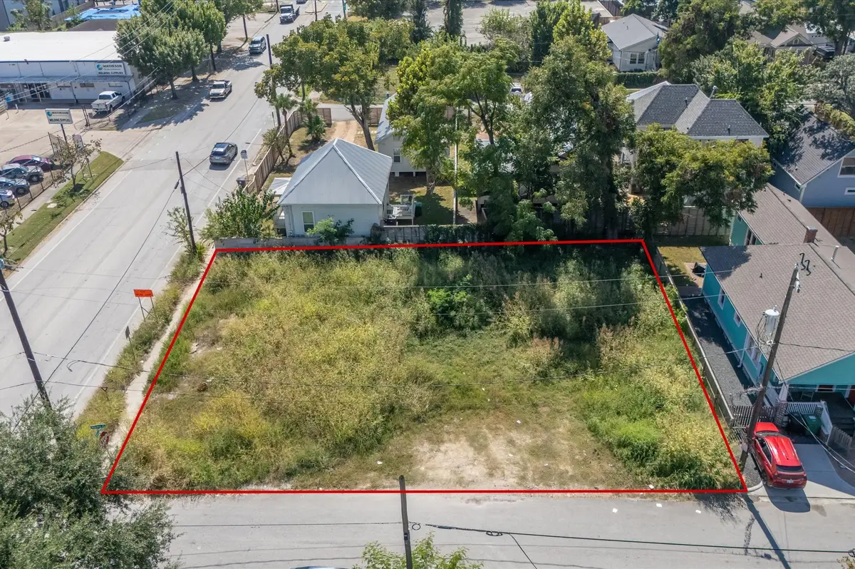 2109 Houston Avenue, Houston, TX 77007 - Image #1