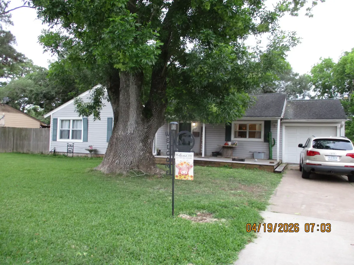 112 Chinaberry Street, Lake Jackson, TX 77566 - #1