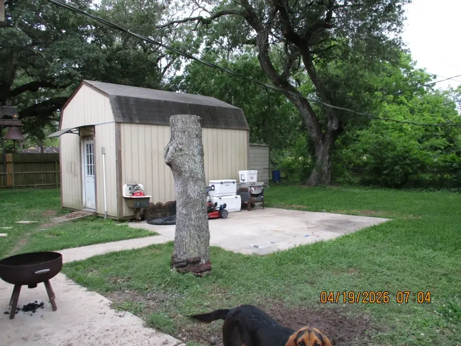 112 Chinaberry Street, Lake Jackson, TX 77566 - #3