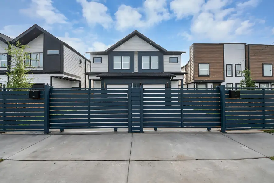 8601 Amadwe Street #A/B, Houston, TX 77051 - #2