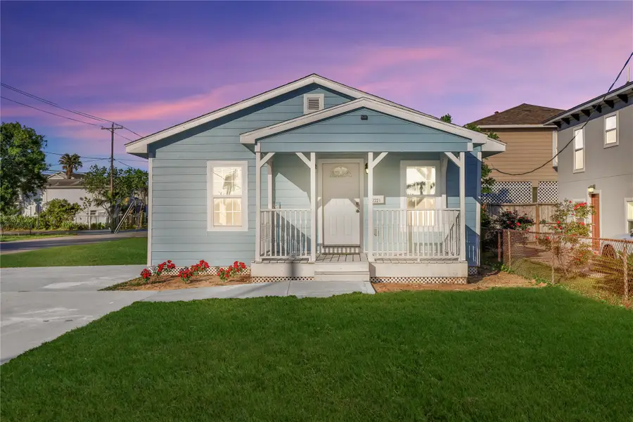 2221 Grover Avenue, Galveston, TX 77551 - Image #3