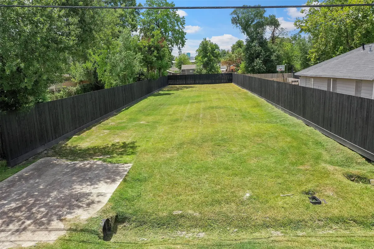 213 Sylvester Road, Houston, TX 77009 - Image #1