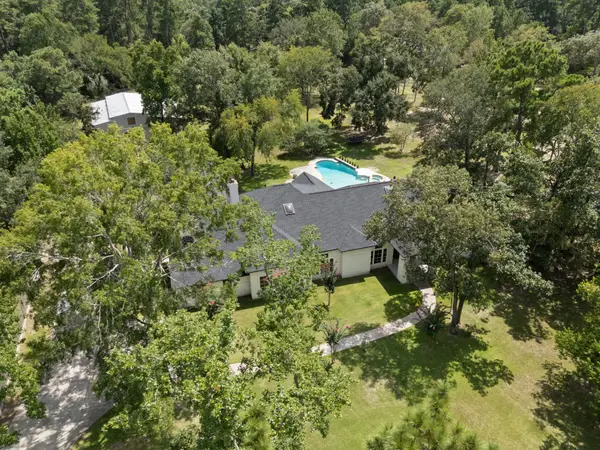 8711 Sendera Drive, Magnolia, TX 77354