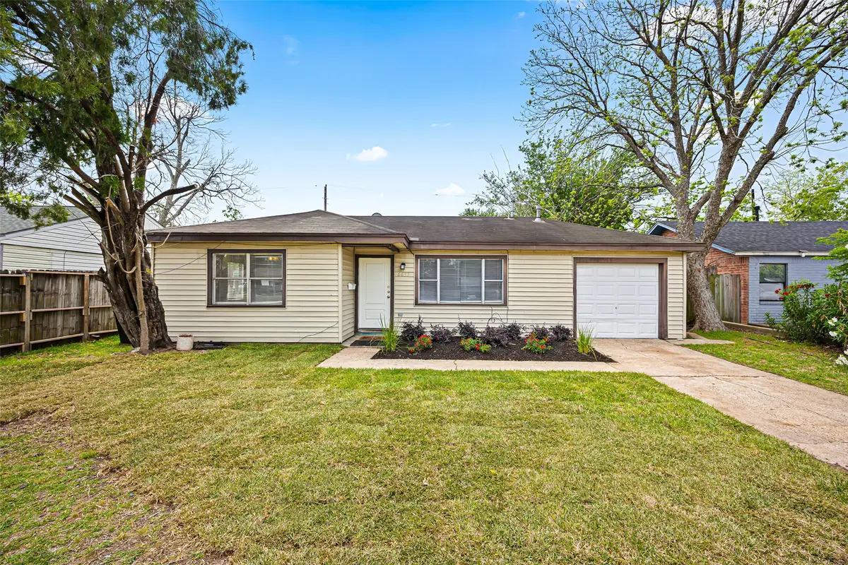 6633 W 43rd Street, Houston, TX 77092 - #1
