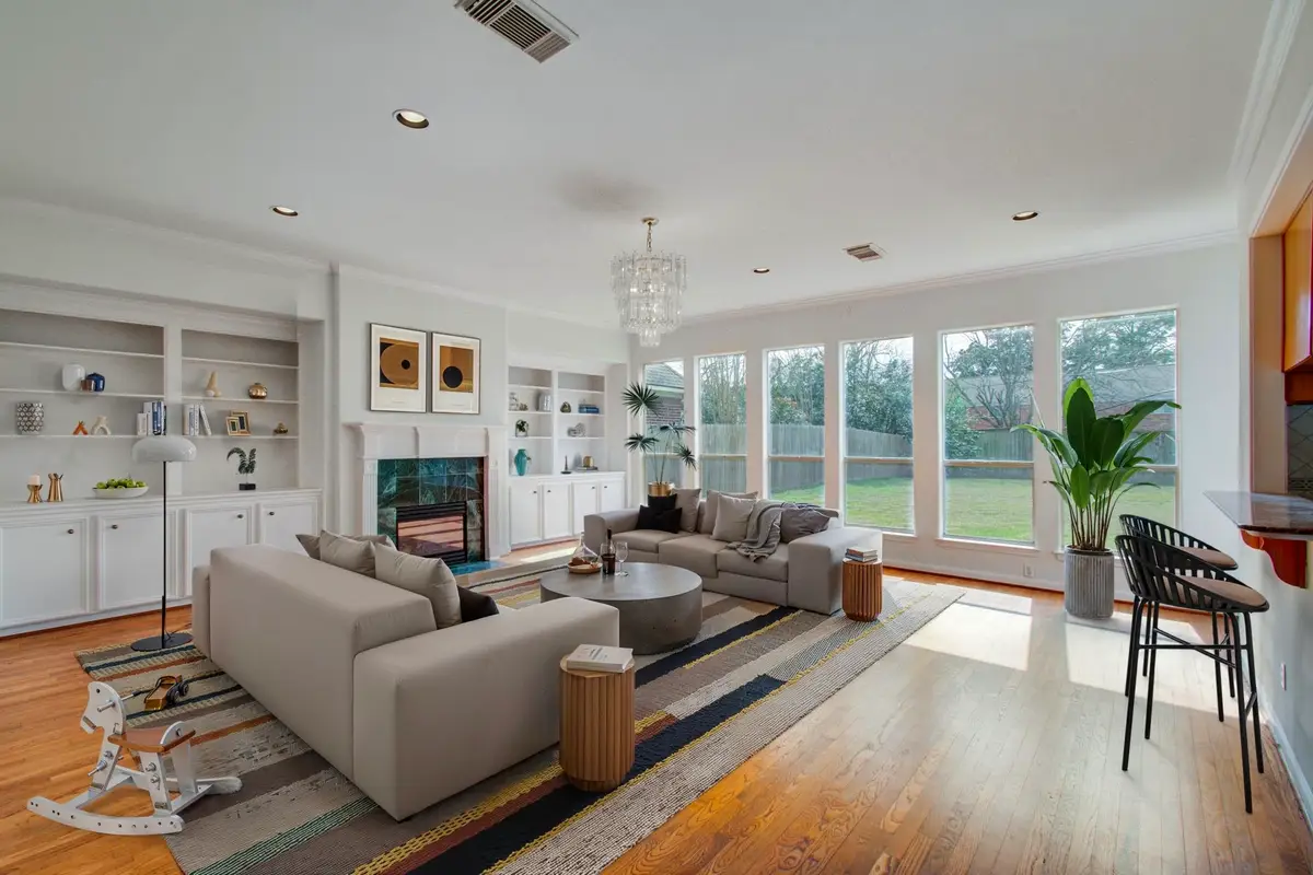 5425 Loch Lomond Drive, Houston, TX 77096 - #1