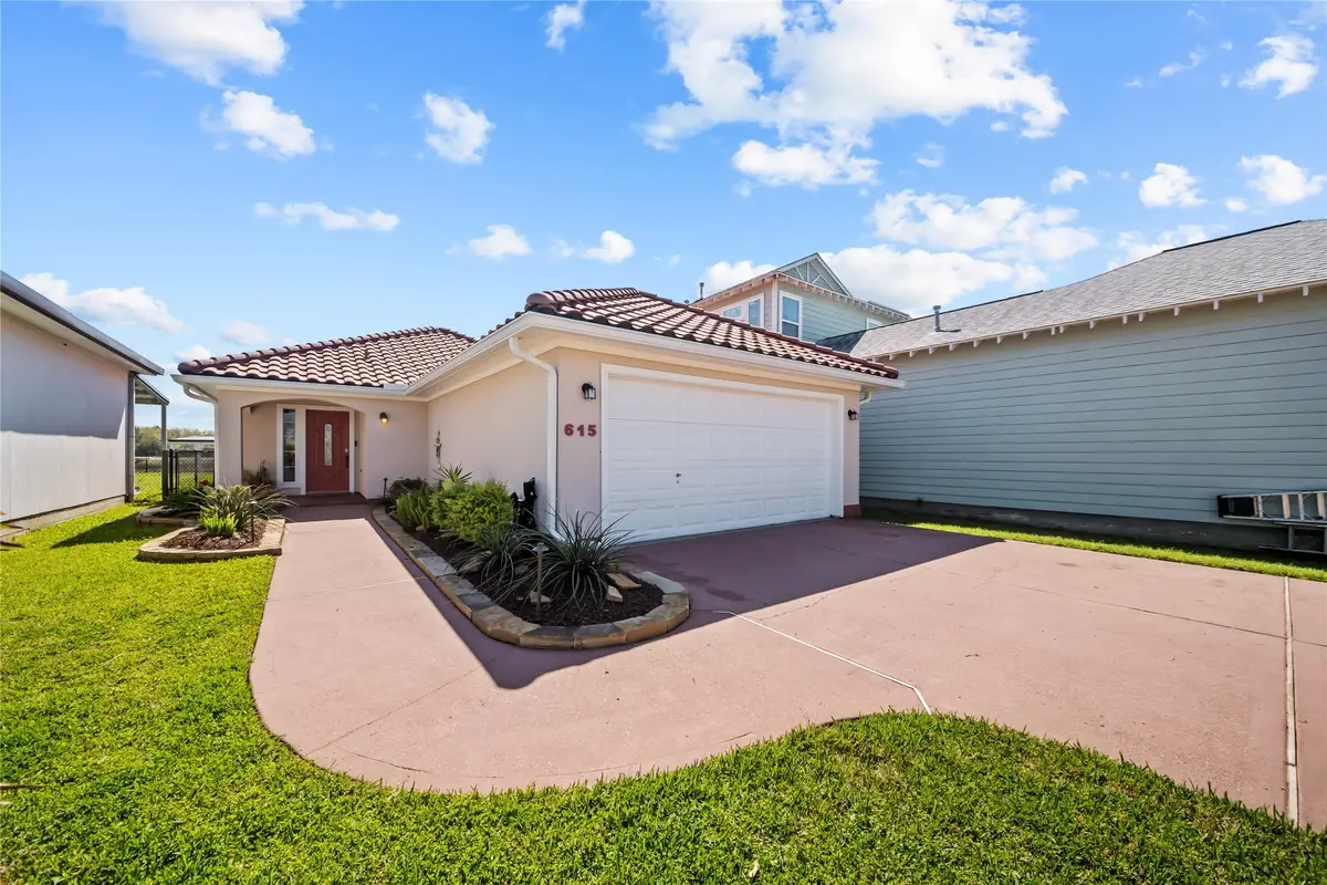 615 28th Street, Dickinson, TX 77539 - Image #1