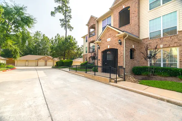 6607 Lake Woodlands Drive #312, The Woodlands, TX 77382