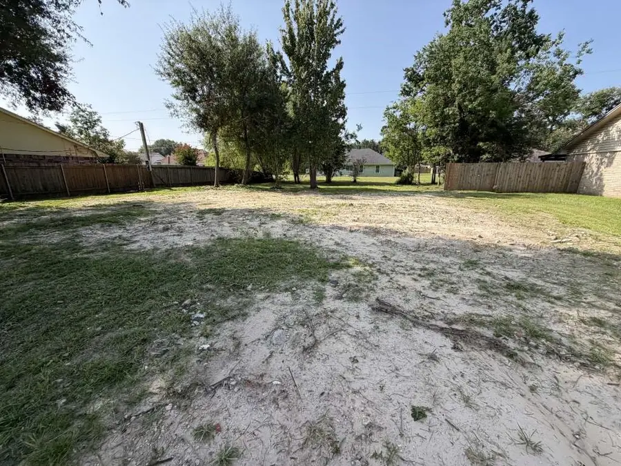 4401 Kitty Chapin Avenue, Orange, TX 77632 - #3