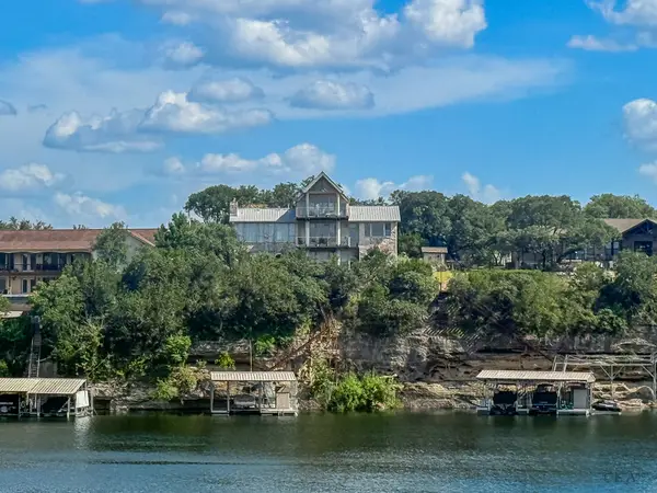 4846 Travis Oaks Drive, Marble Falls, TX 78654