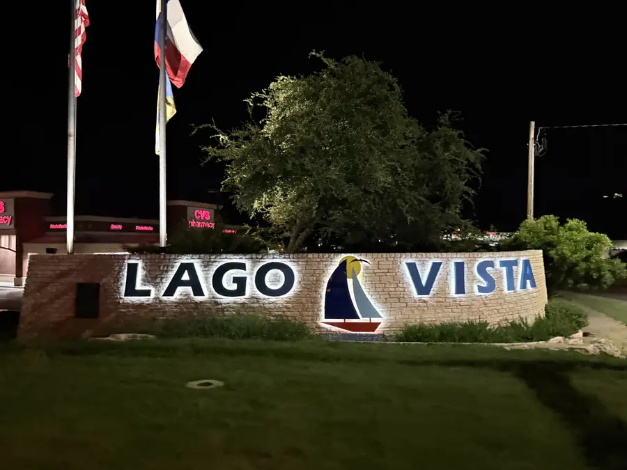 4846 Travis Oaks Drive, Marble Falls, TX 78654 - #2