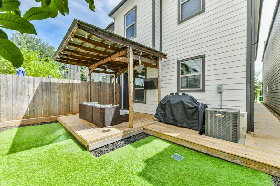 1321 Laird Street, Houston, TX 77008 - #3