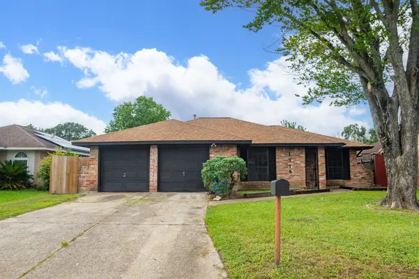 1918 Deerhurst Lane, Houston, TX 77088