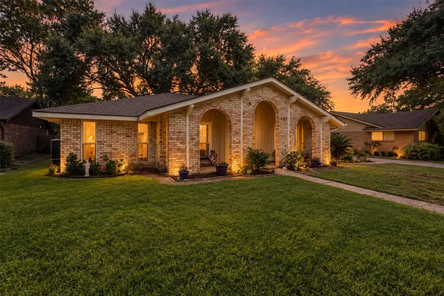 1527 17th Avenue N, Texas City, TX 77590 - #2