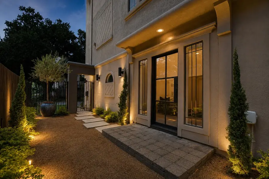2817 Newman Street, Houston, TX 77098 - #3