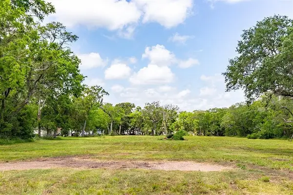 33719 Blue Marlin Drive, Richwood, TX 77515