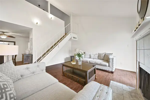 10811 Richmond Avenue #20, Houston, TX 77042