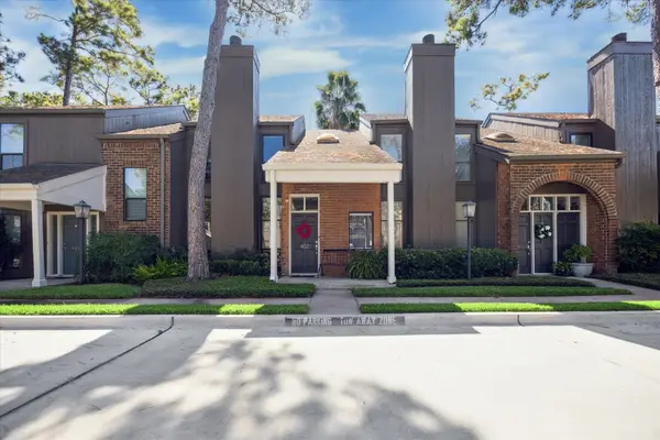 701 Bering Drive #402, Houston, TX 77057