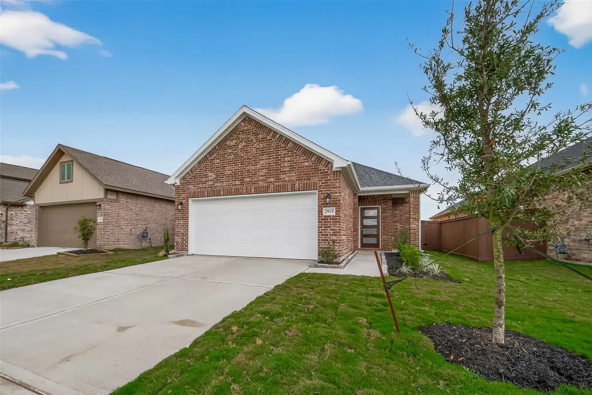 2915 Copper Falls Drive, Iowa Colony, TX 77583 - Image #1