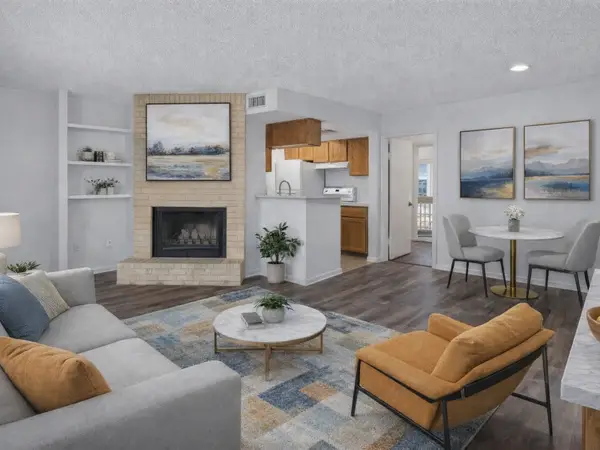 3919 Fairmont Parkway #206, Pasadena, TX 77504