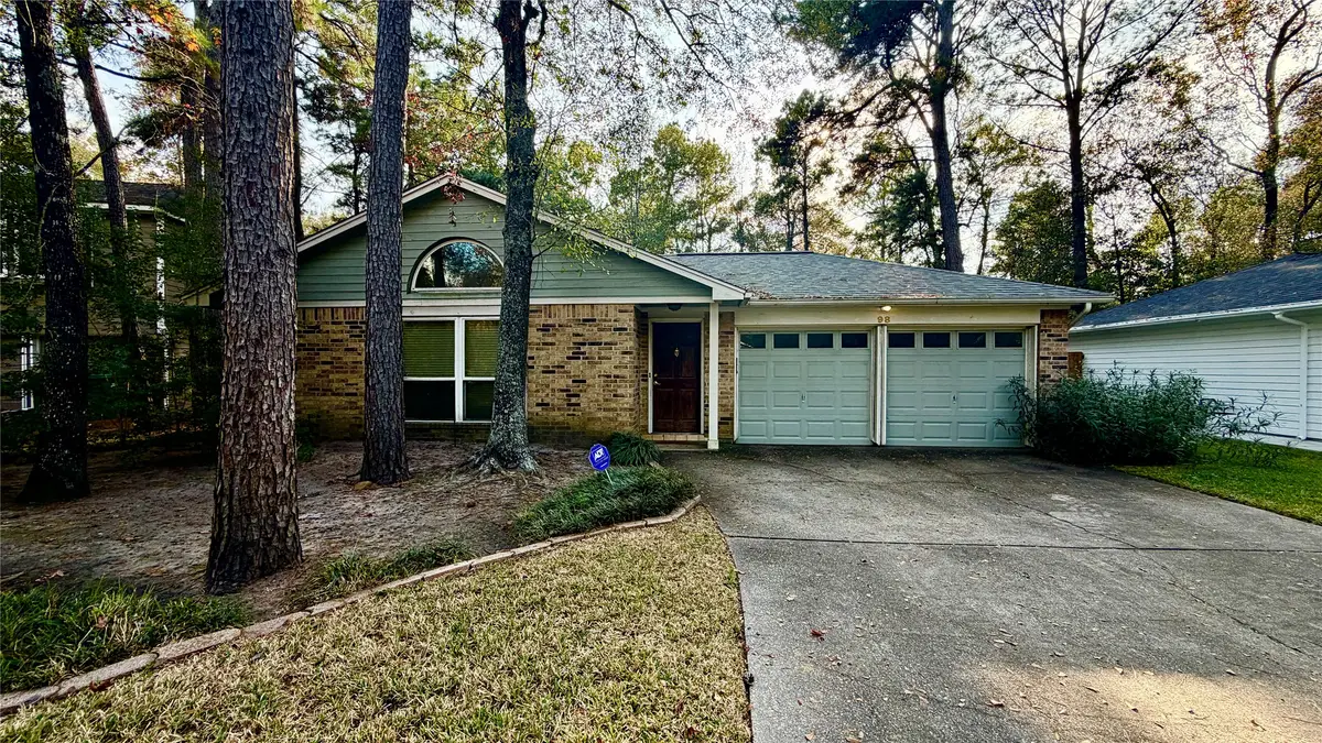 98 E Mistybreeze Circle, The Woodlands, TX 77381 - Image #1
