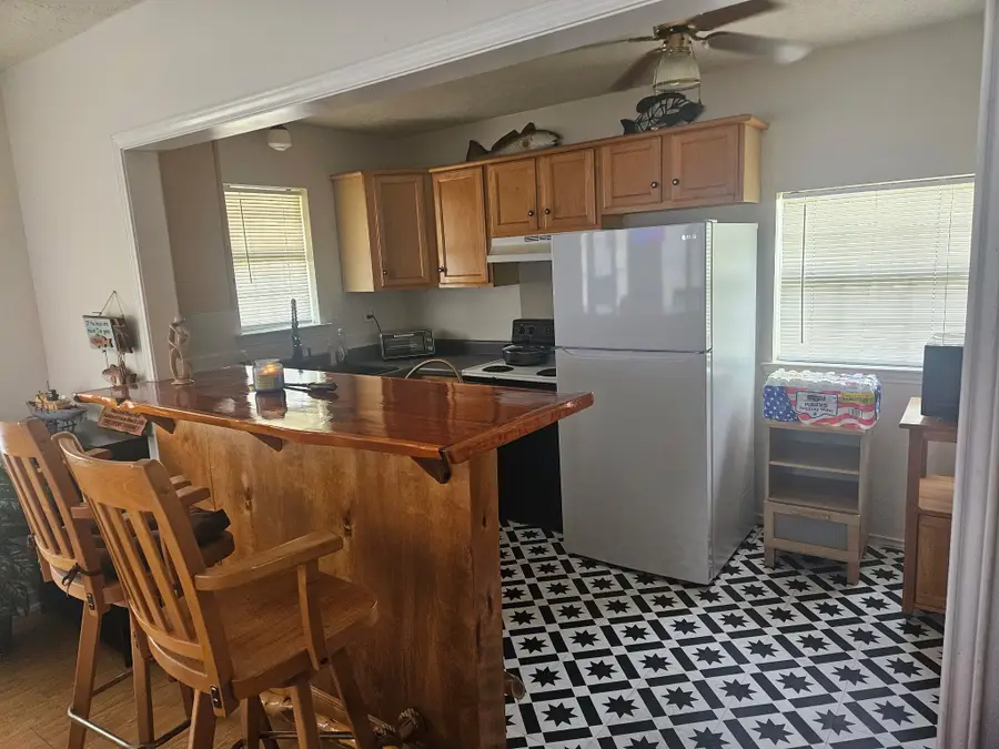 208 13th Street, Dickinson, TX 77539 - #2