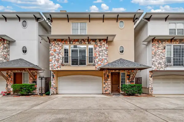 3019 Falls At Fairdale, Houston, TX 77057
