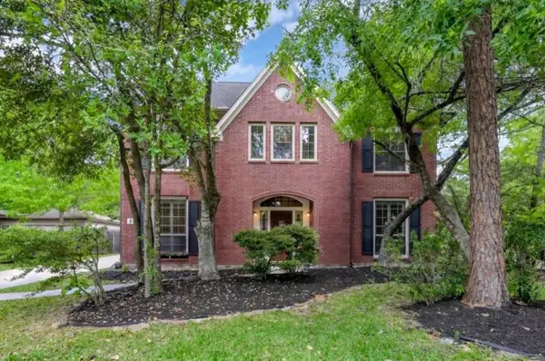 2 S Duskwood Place, The Woodlands, TX 77381
