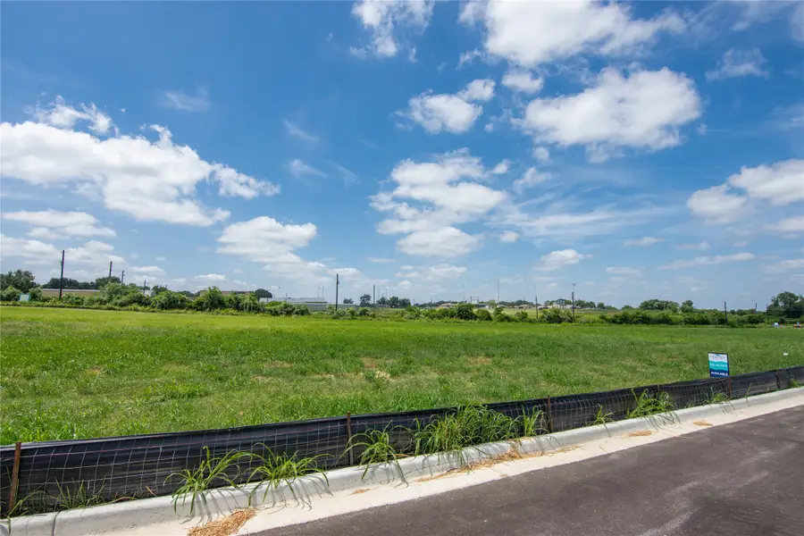 503 Trend View Drive, Weimar, TX 78962 - #3