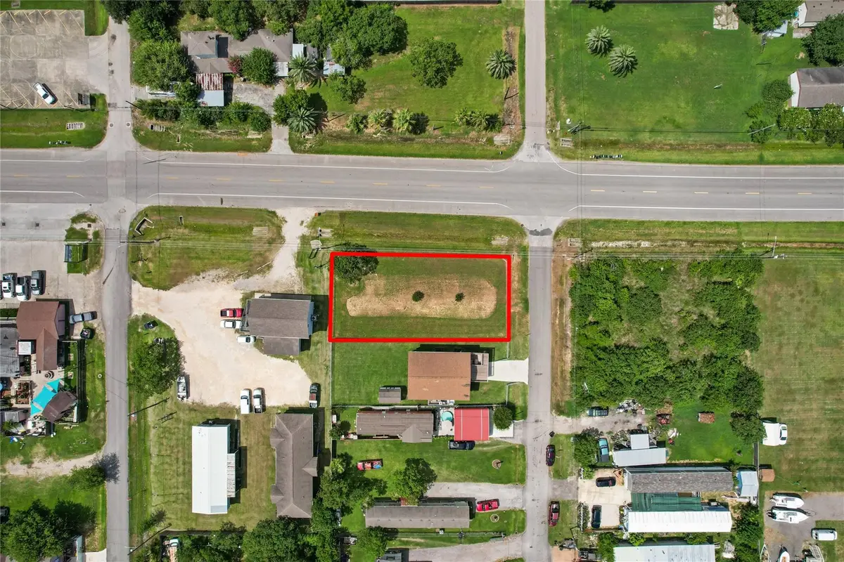 204 19th Street, Dickinson, TX 77539 - Image #1