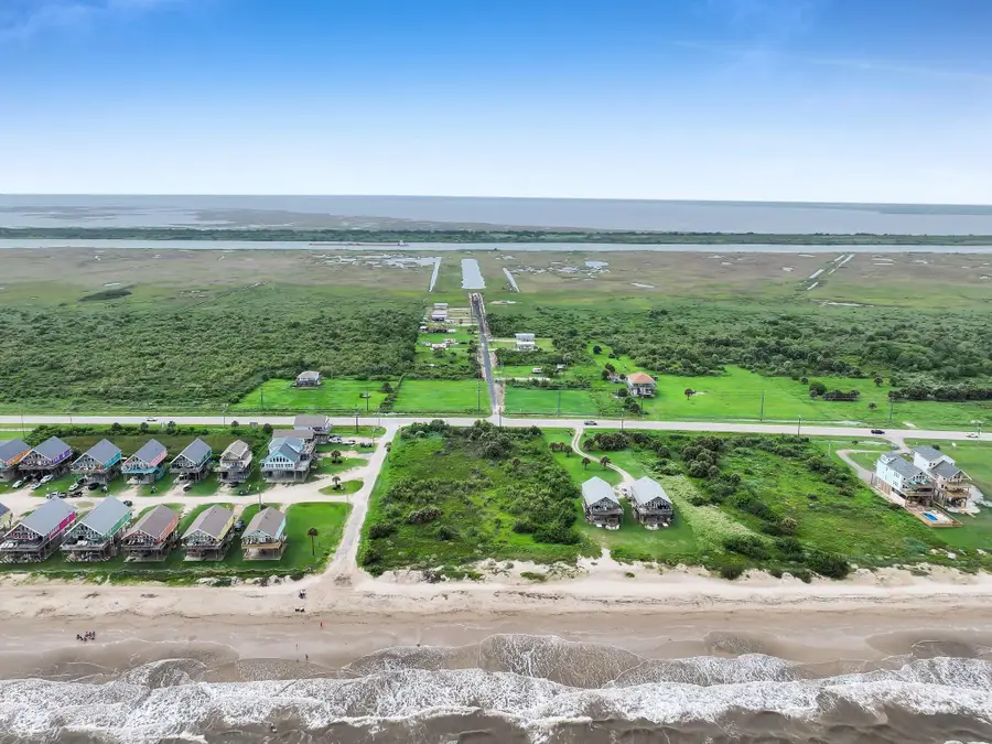 1054 Canal, Gilchrist, TX 77617 - #3