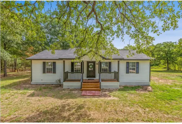 17519 Country Lane, Waller, TX 77484