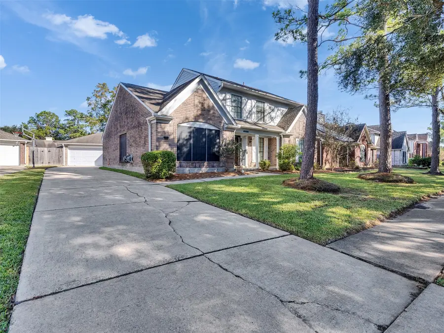 2108 Autumn Cove Drive, League City, TX 77573 - Image #2