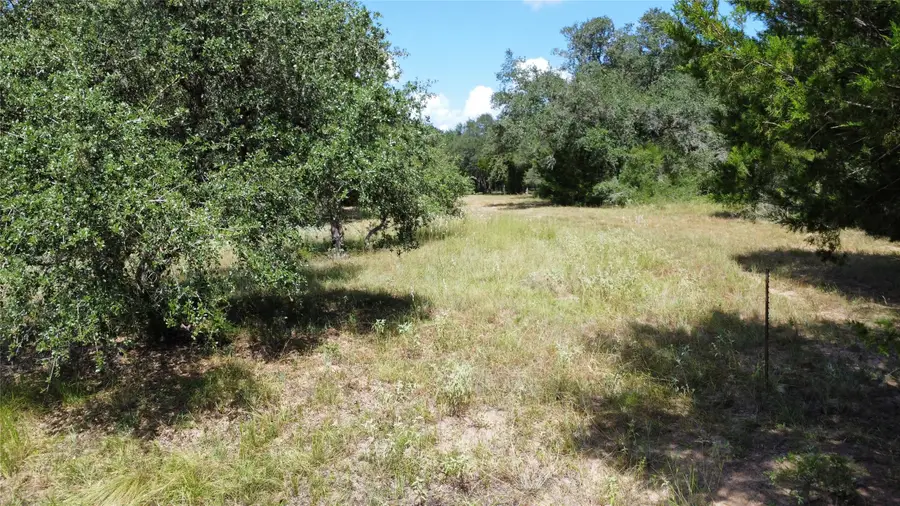 5796 County Road 122, Hallettsville, TX 77964 - #2