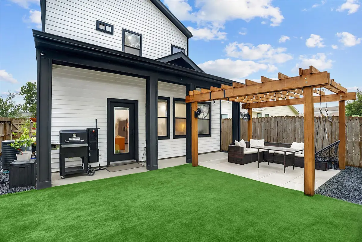 115 E 44th Street, Houston, TX 77018 - #1