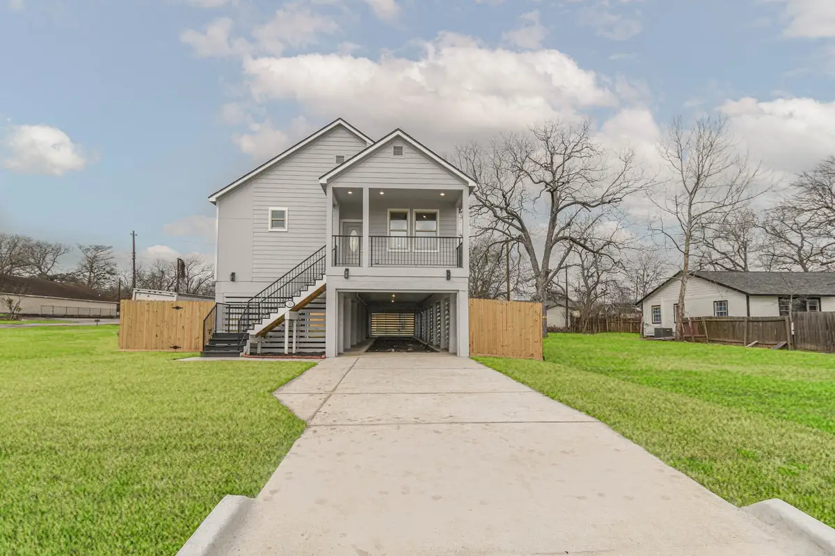 316 6th Street, Rosenberg, TX 77471 - #1