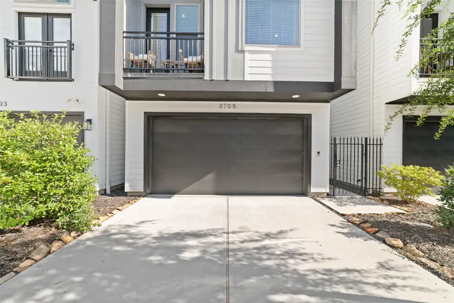 3705 Creekmont Green Lane, Houston, TX 77091 - #3