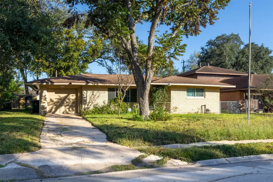 6834 Leader Street, Houston, TX 77074 - Image #2