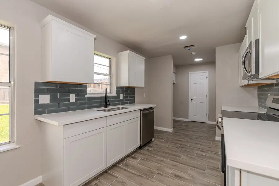 3828 Anderson Villa, Orange, TX 77630 - #2