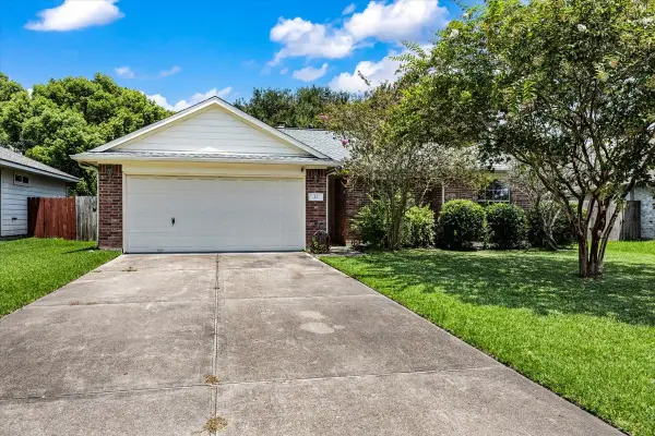 22 Highland Street, Texas City, TX 77591