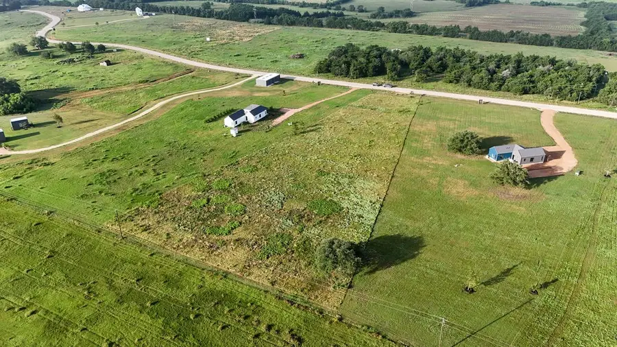334 Vineyard View Trail, Carmine, TX 78932 - #3