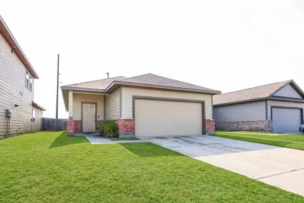 10010 Yanet Grove Lane, Houston, TX 77044